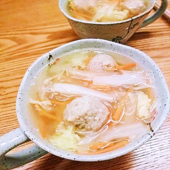 ちょっぴり酸味の効いた肉団子と春雨のスープ